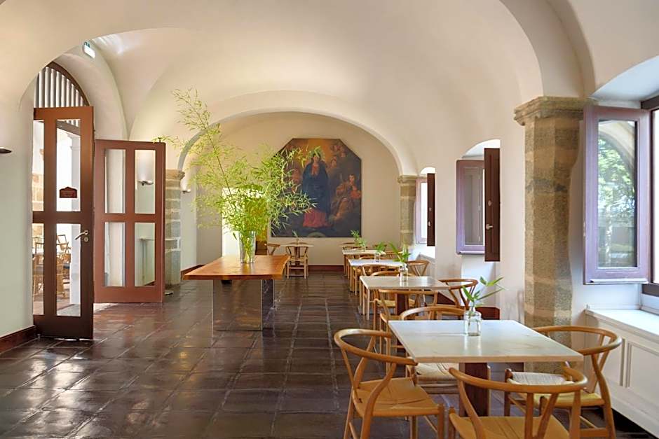 Convento do Espinheiro, Historic Hotel & Spa