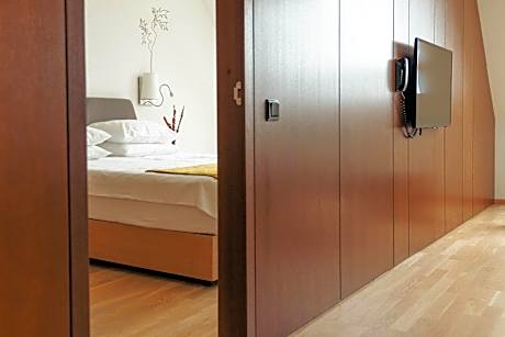 Family Apartment with Spa Access