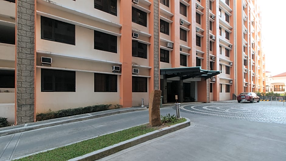 RedDoorz Premium @ Paseo Verde Las Pinas