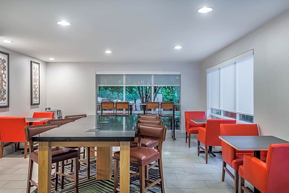 Holiday Inn Express Chapel Hill By IHG