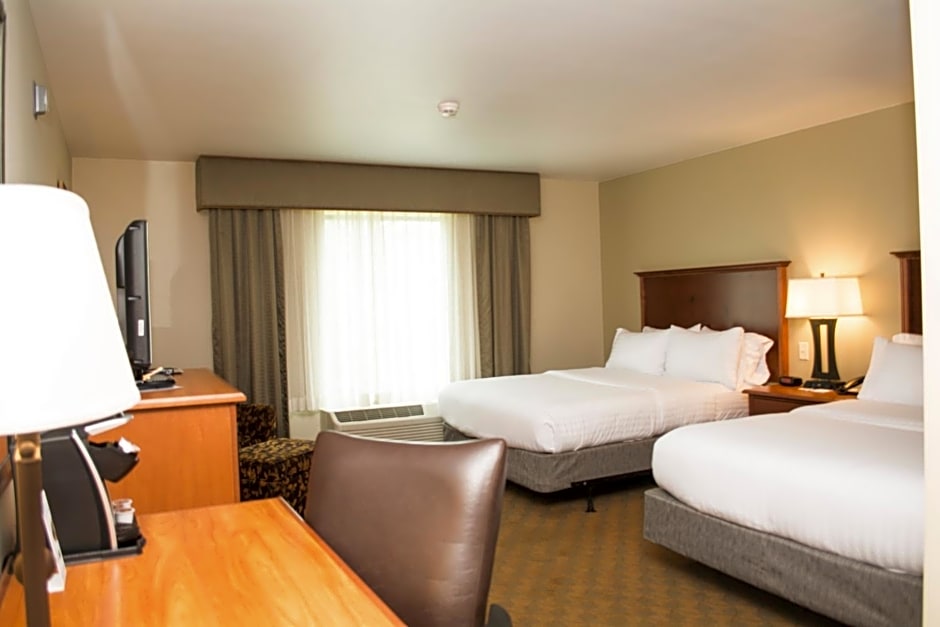 Holiday Inn Express Hotel and Suites Mason City