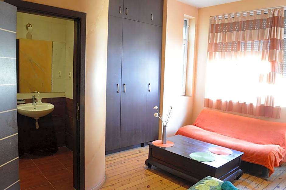 Elegance on a Budget - Rooms for Rent in Sofia Center