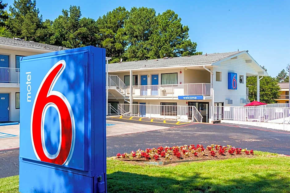 Motel 6-Longview, TX