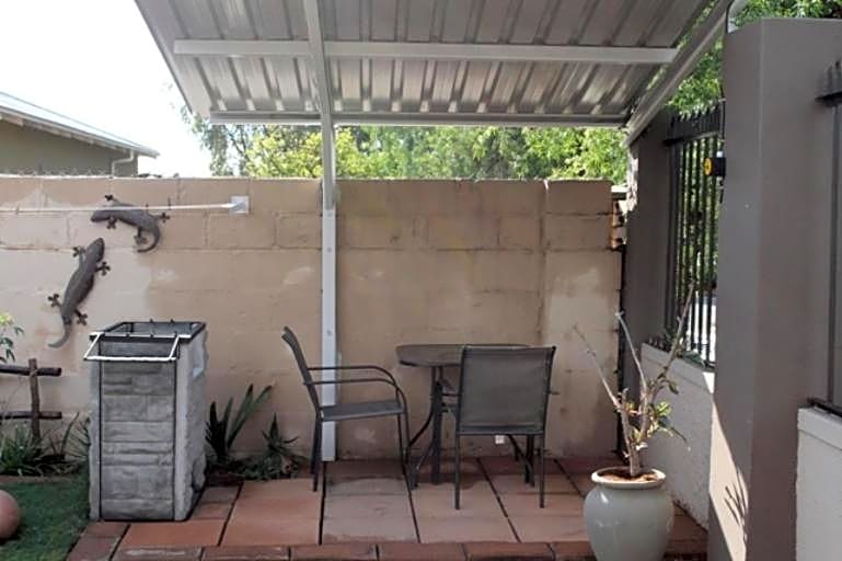 Lazy Gecko Accommodation