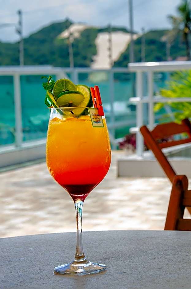 Suíte PÉ NA AREIA com PISCINA, WIFI e ESTACIONAMENTO em PONTA NEGRA