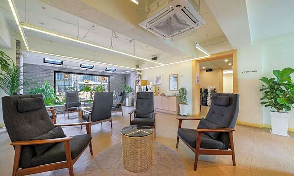 H-AVENUE Hotel NamChuncheon