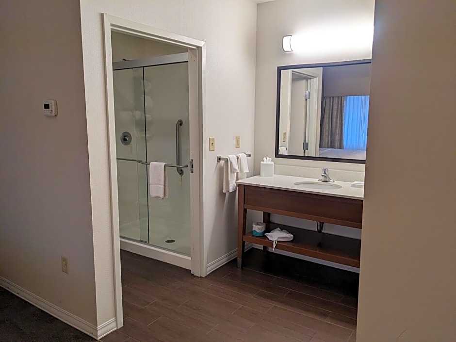 Hampton Inn & Suites - Pittsburgh/Harmarville, PA
