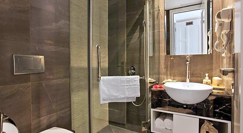 Hanoi La Storia Hotel