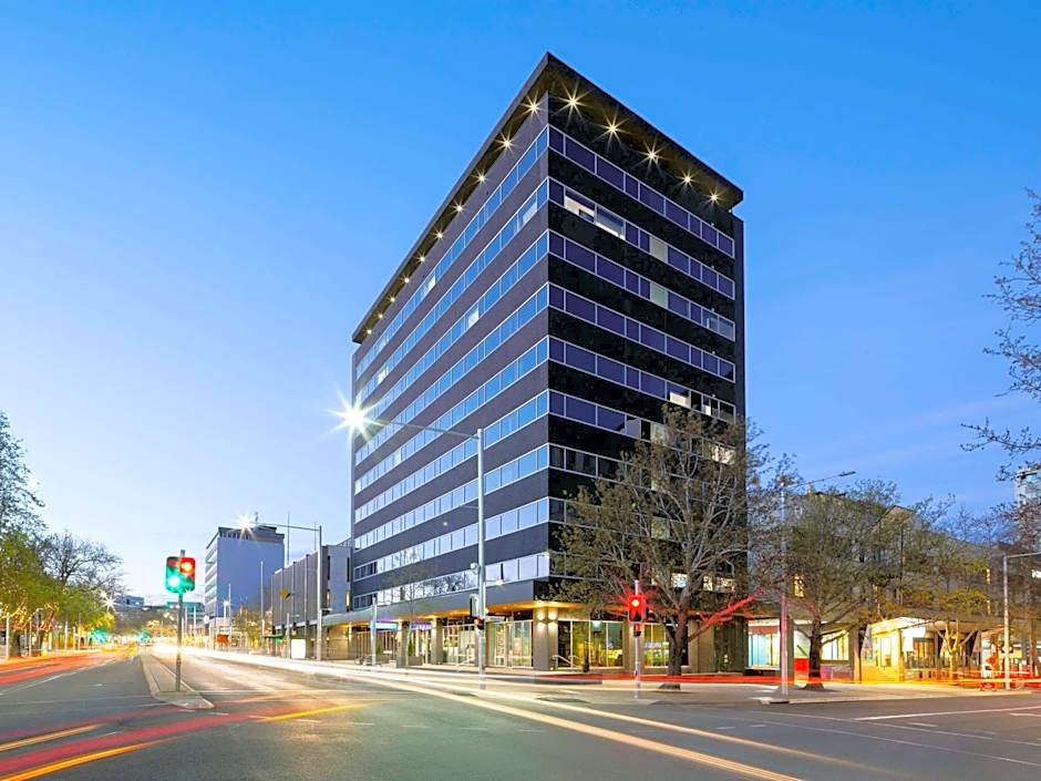 THE SEBEL CANBERRA CIVIC