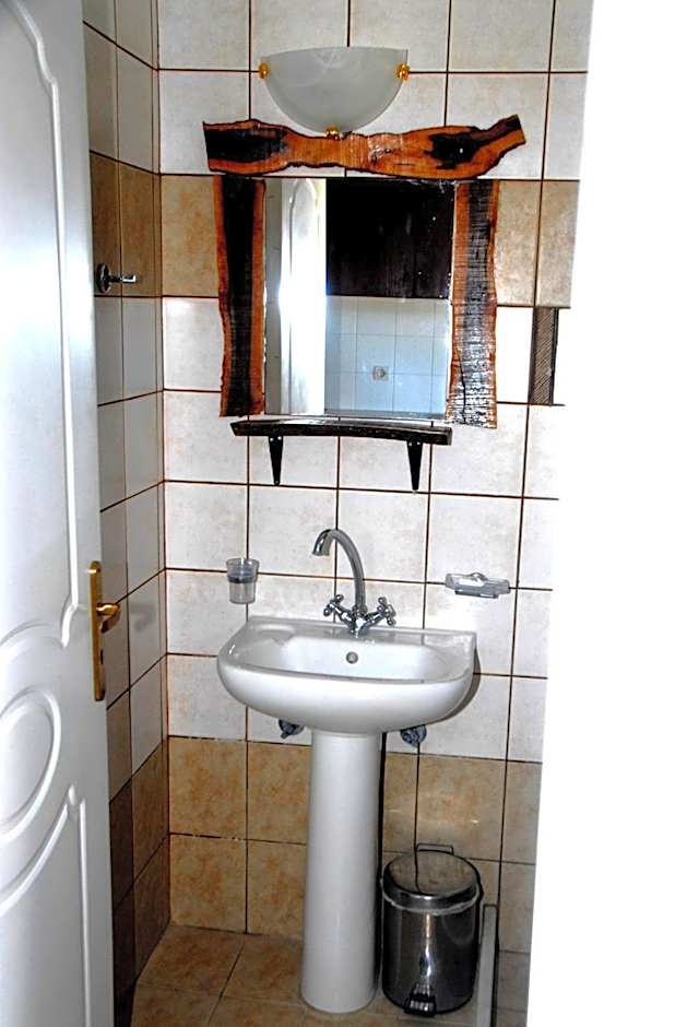 Pansion Porto Tsi Ostrias