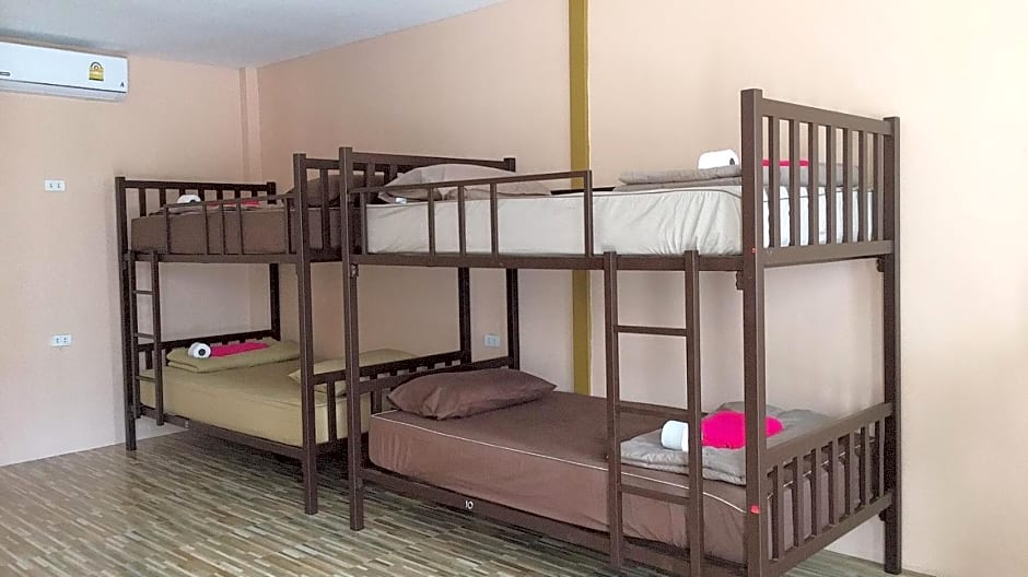 Phatra Hostel