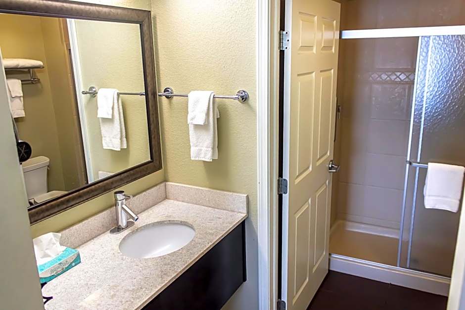 Staybridge Suites Minot By IHG