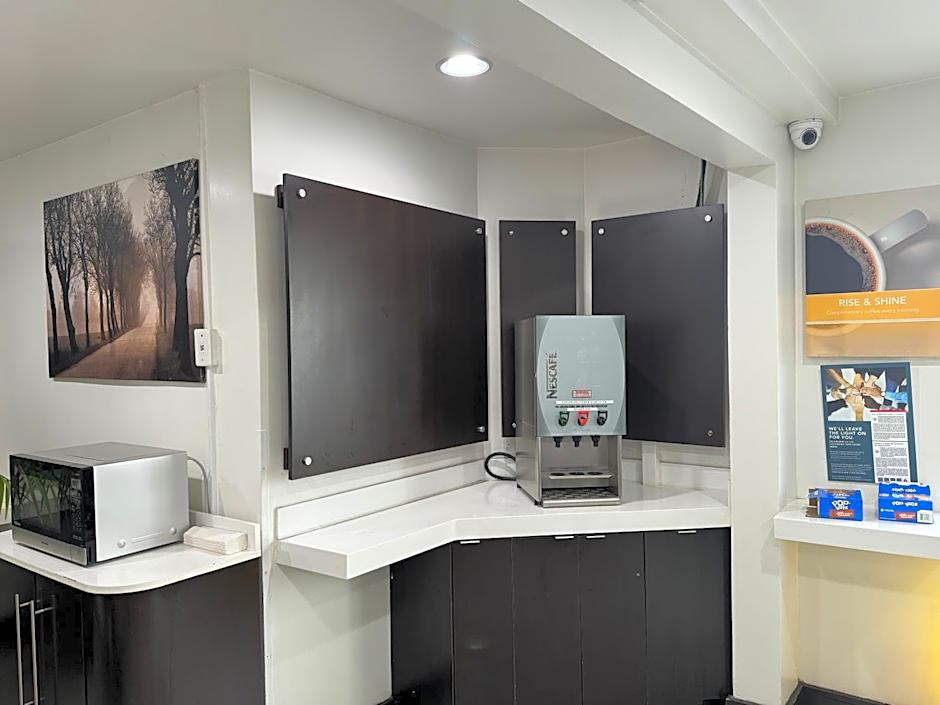 Motel 6 Hollywood