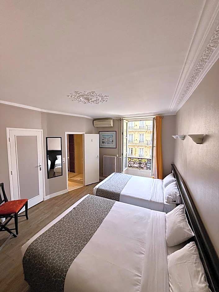 Photo 1 of 10 of Quadruple Room