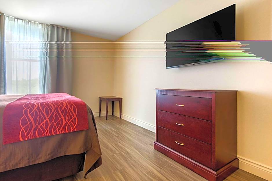 Comfort Inn & Suites