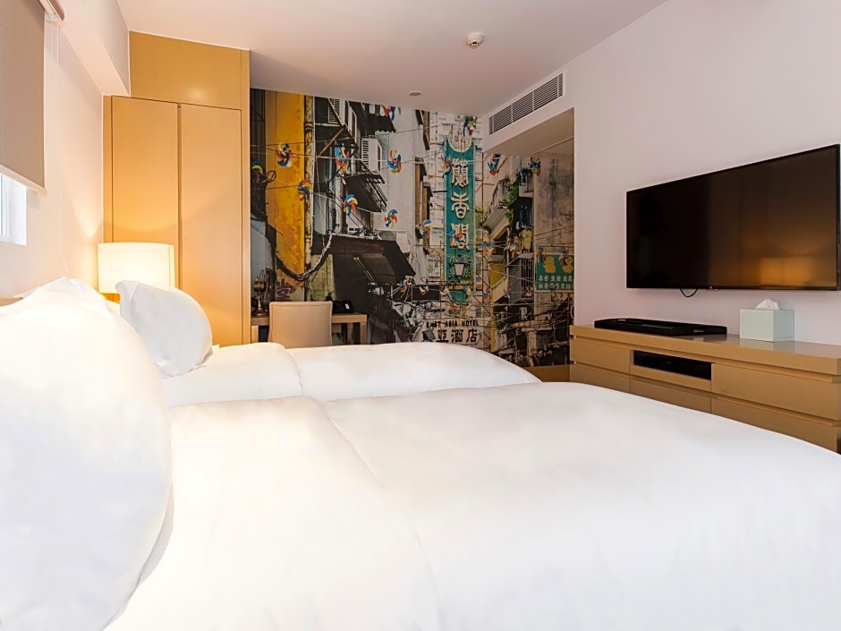 Caravel Hotel