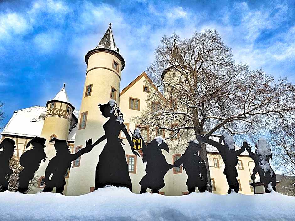 Weekly Boardinghouse