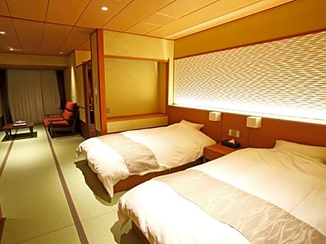 Twin Room with Balcony