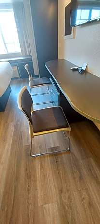 Deluxe Queen Room - Mobility Access/Non-Smoking