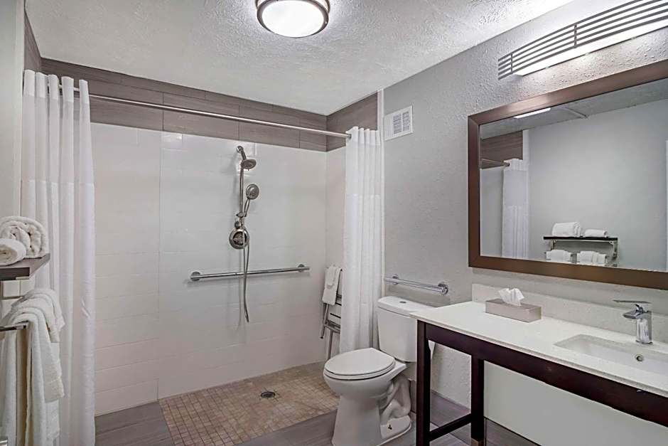 Quality Inn & Suites (Carteville)