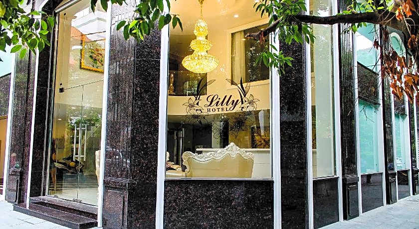 LiLLy Hotel