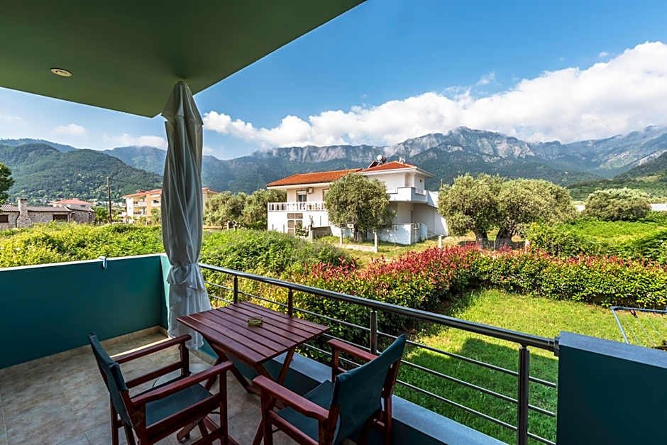 Zeus Apartments