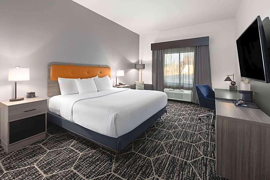 La Quinta Inn & Suites by Wyndham Meridian