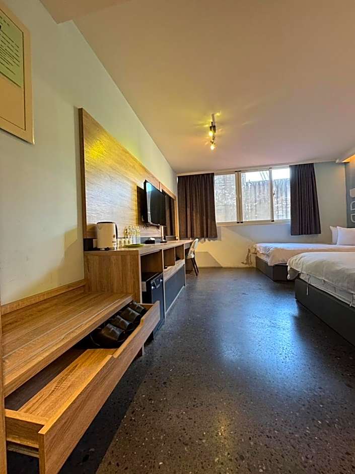 Travel Light Hotel