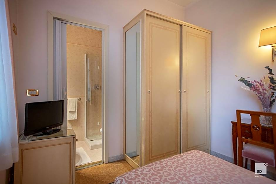 Hotel Villa Elena