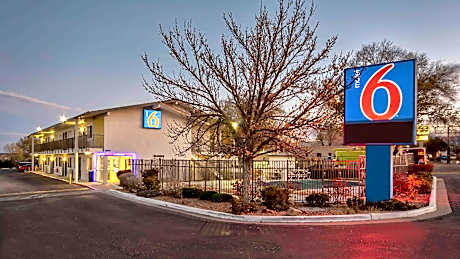 Motel 6 Santa Fe