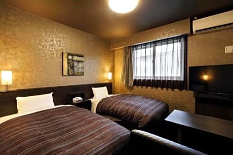 Twin Room - Non-Smoking