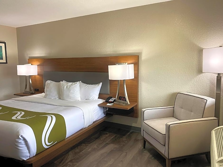 Quality Inn & Suites Near White Sands National Park