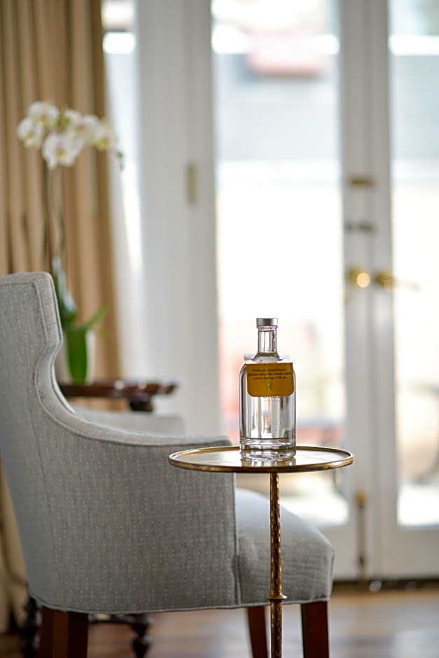 voco St. James Hotel By IHG