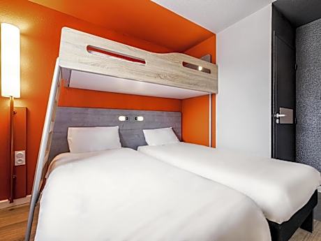 Triple Room with Two Single Beds and One Bunk Bed