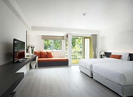 Deluxe Double or Twin Room with Balcony