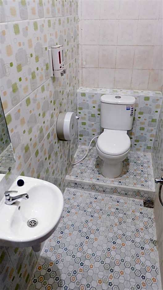 Sleepy Raccoon Hostel