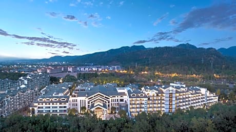 DoubleTree by Hilton Taizhou Shenxianju