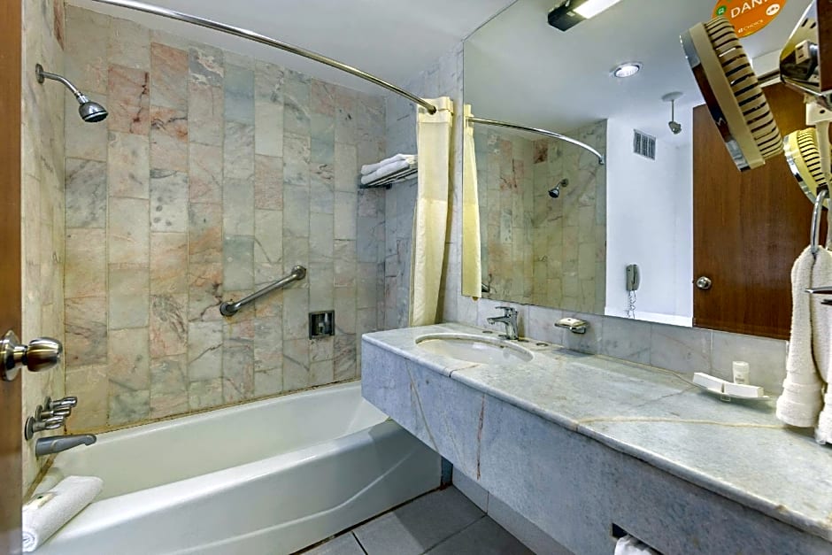 Quality Inn & Suites Saltillo Eurotel