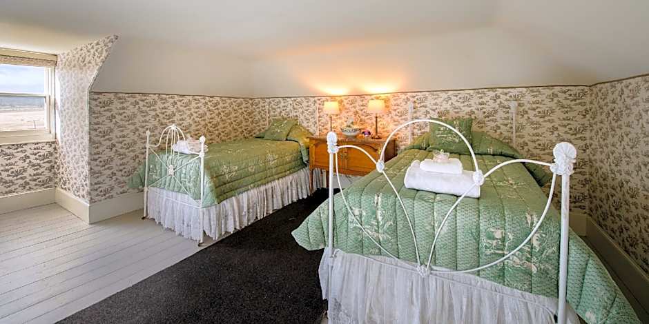 Foto 1 von 6 von 1 Twin Bed