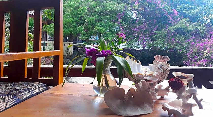 Bara Beach Bungalows