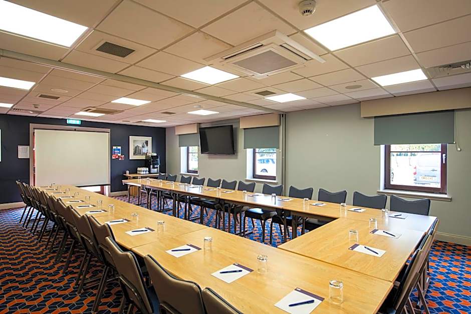 Holiday Inn Express Perth By IHG