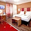Tiptop Hotel Burgschmiet Garni