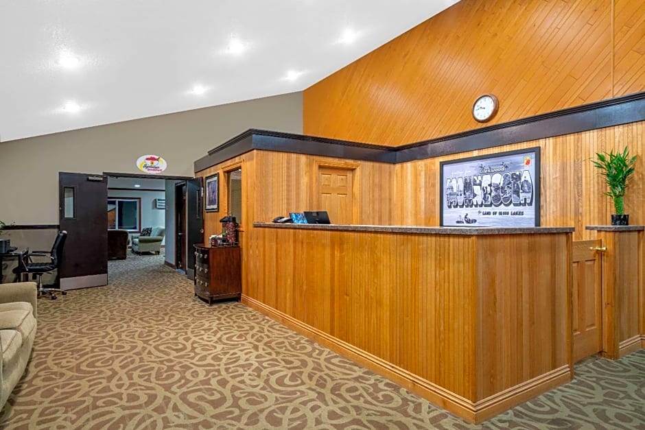 Super 8 by Wyndham Glenwood