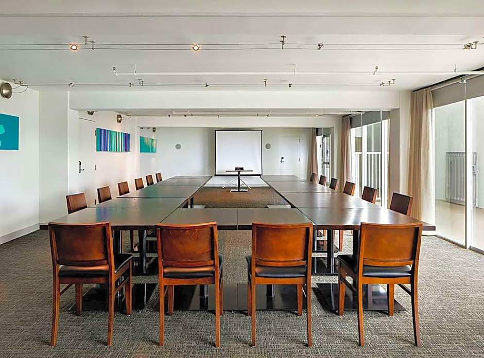 Grand Naniloa Hotel Hilo - a DoubleTree by Hilton