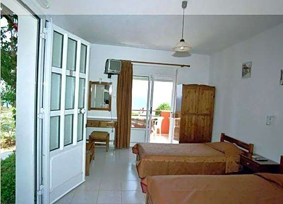 Maria Rooms