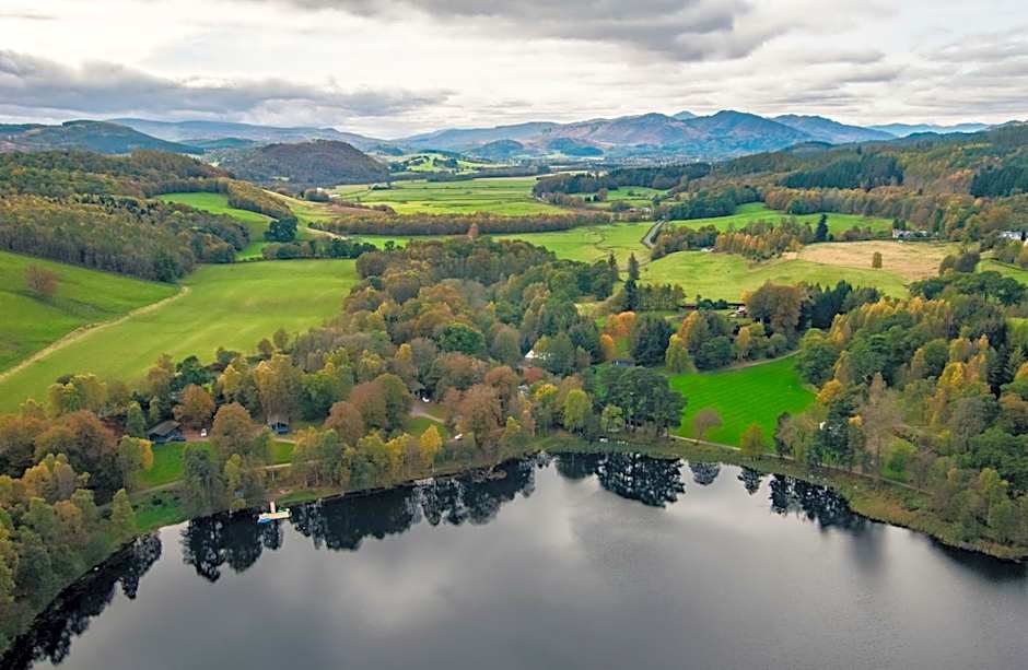 Loch Monzievaird Chalets