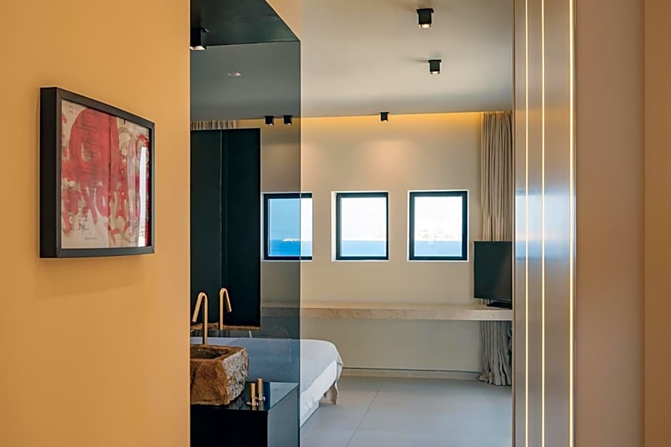 Photo 1 of 10 of Junior Suite, Plunge Pool