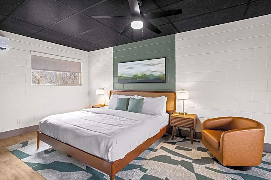 Photo 1 of 50 of Arka Motel