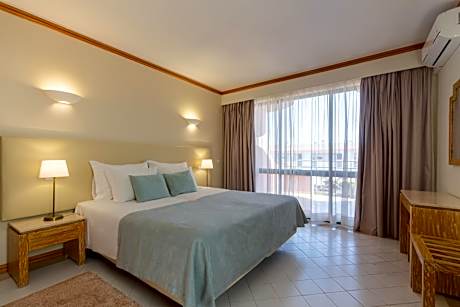 Two-Bedroom Apartment (4 Adults + 2 Children up to 12 years old)