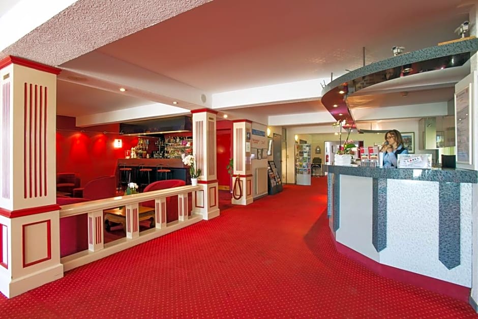 Hotel The Originals Bernay Acropole